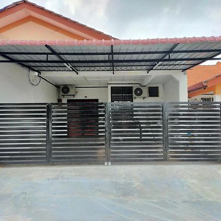 D'Port Dicksonmuslimonly Homestay Exterior photo